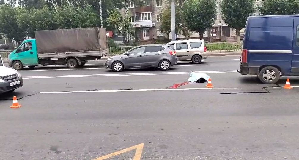 Женщина погибла под колесами «Лады» в Нижнем Новгороде