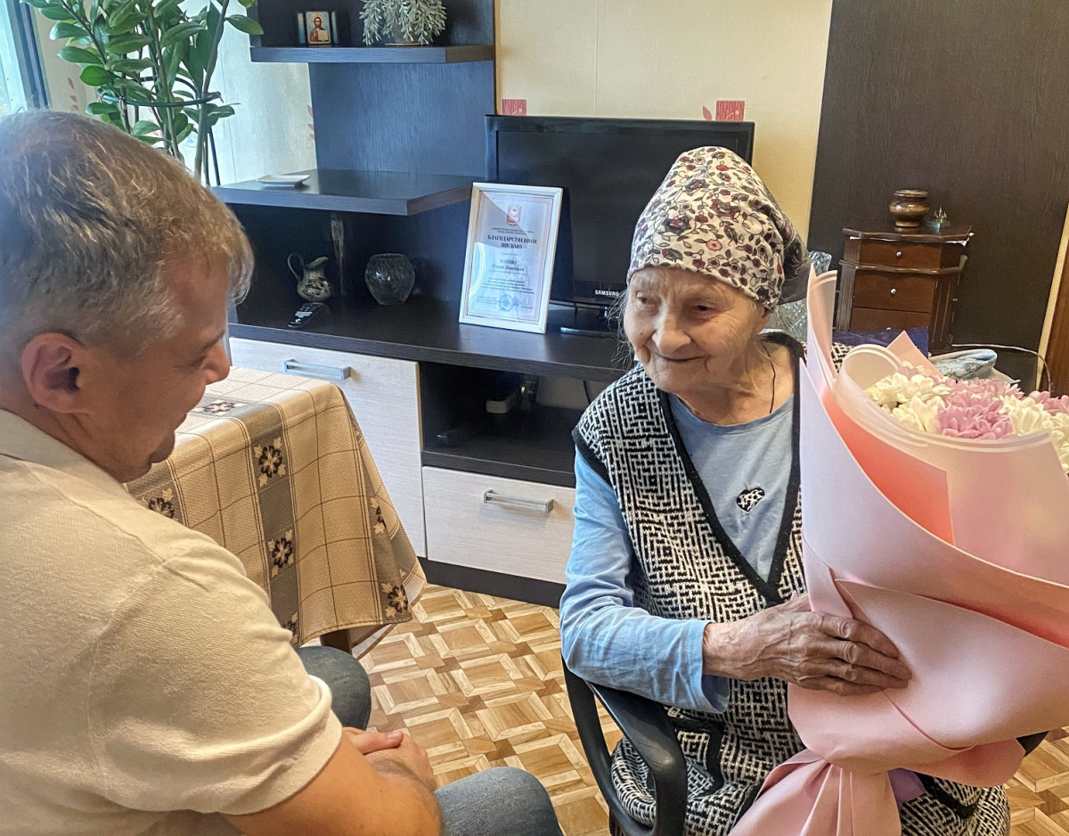 В Канавинском районе ветерана ВОВ Марию Зотову поздравили со 103-летием