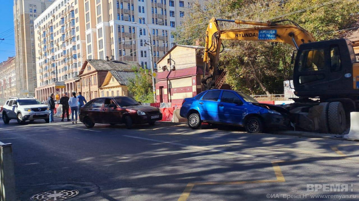 ДТП с экскаватором произошло на улице Белинского