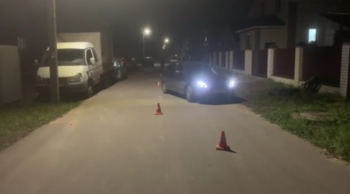 Неизвестный автомобиль сбил четырех пешеходов в городе Бор Нижегородской области