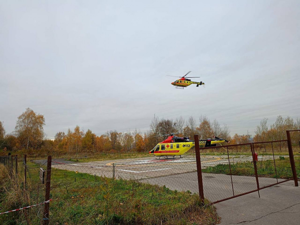 Пострадавших при жесткой посадке вертолета доставлены в больницу им. Семашко