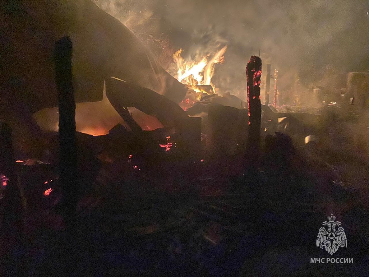 Частный дом сгорел в Шатковском округе