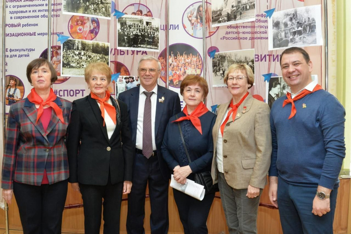 Люлин: комсомол 70−80-х годов стоит у руля страны