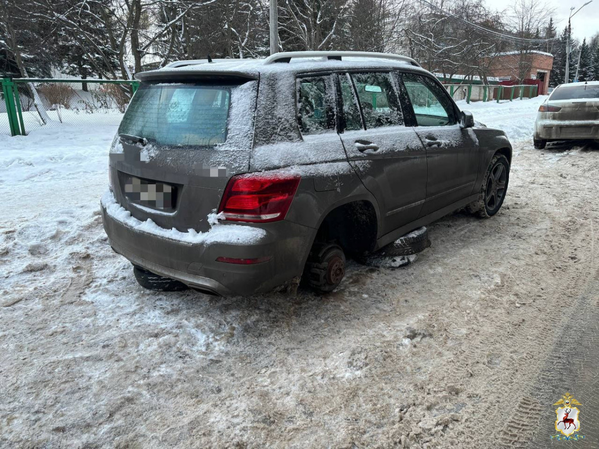 Похитителей колес в ЖК «Цветы» задержали В Нижнем Новгороде