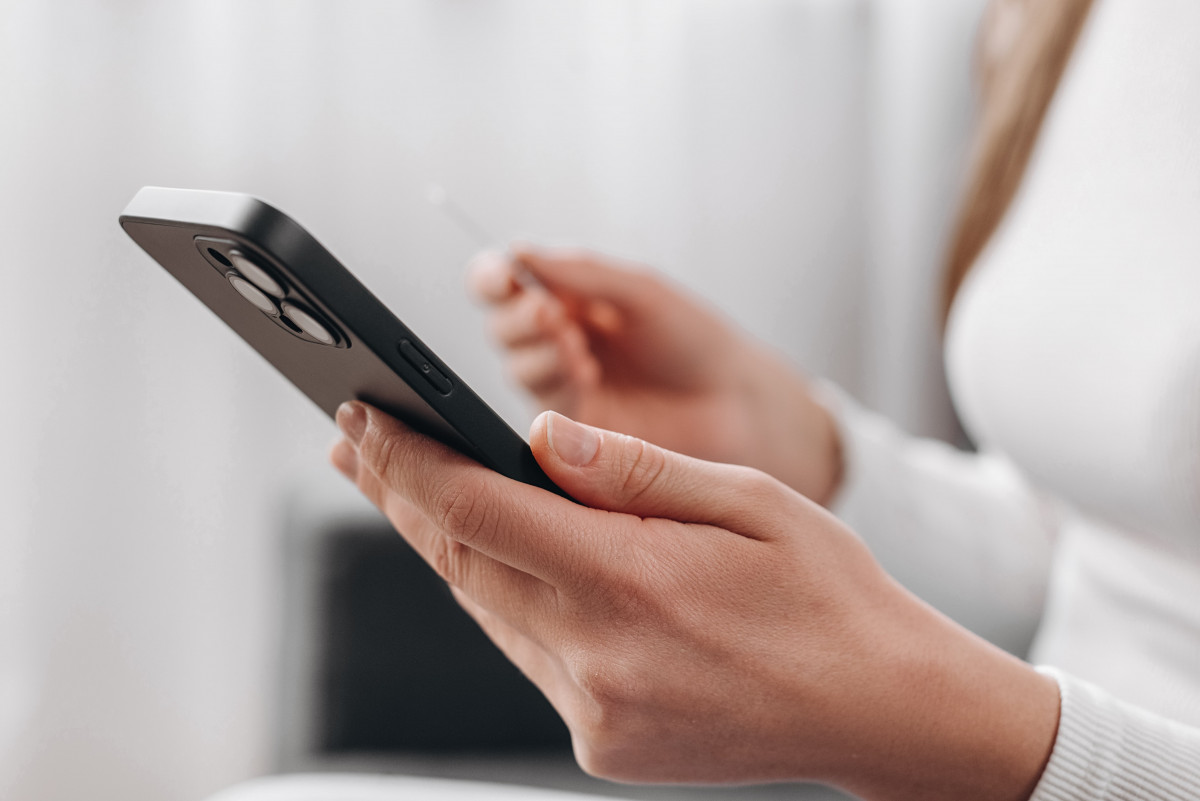 Т2 начала сотрудничать с ретейлером Связь. ON в сфере продаж SIM-карт