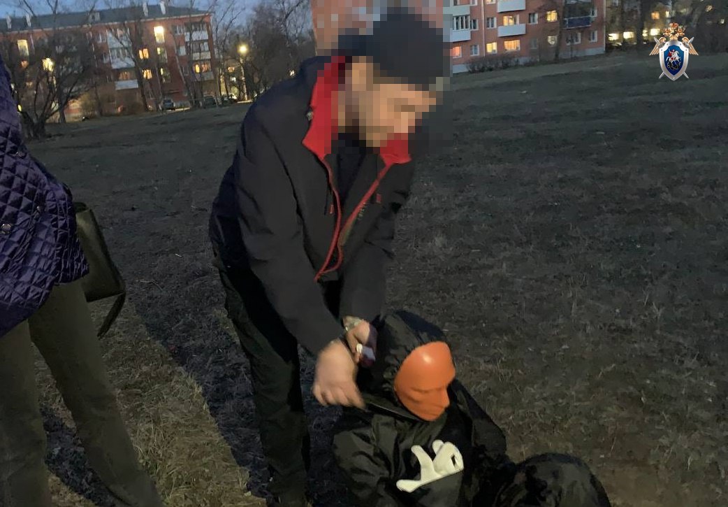Мужчина ударил своего знакомого ножом в Нижнем Новгороде