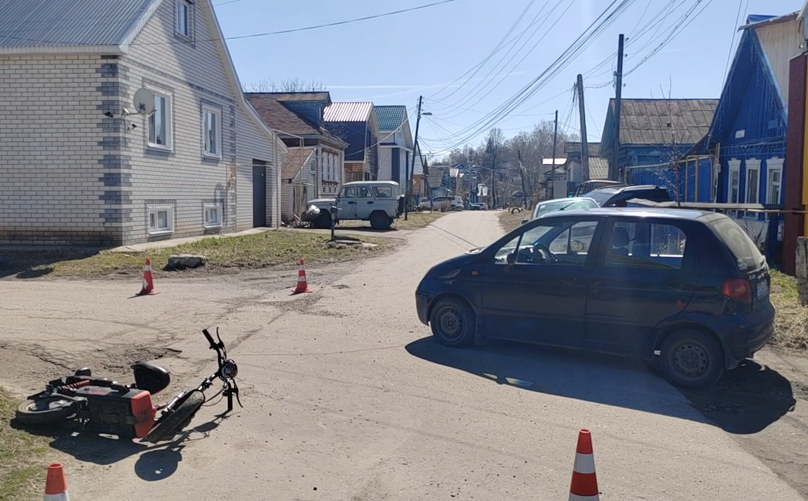 Автомобиль сбил ребенка на электроскутере в Лысково