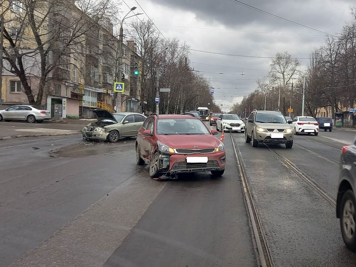 7-летняя девочка пострадала в ДТП на улице Бекетова