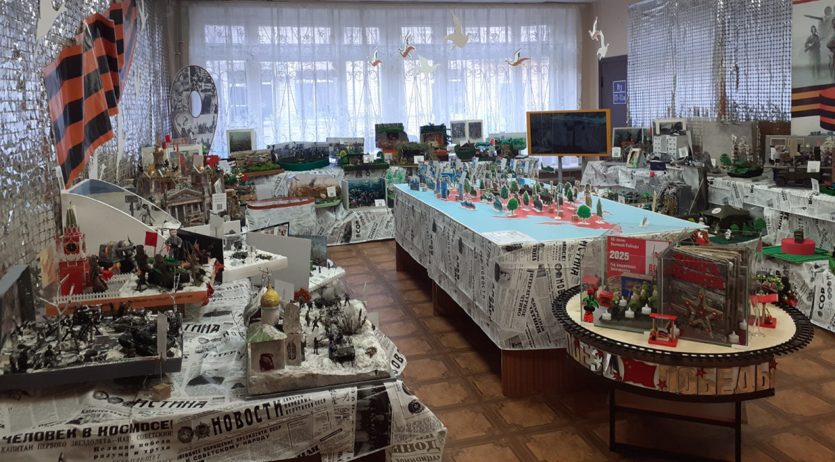 Выставка «Территория Победы», посвященная 80-летию Победы, открылась в Автозаводском районе