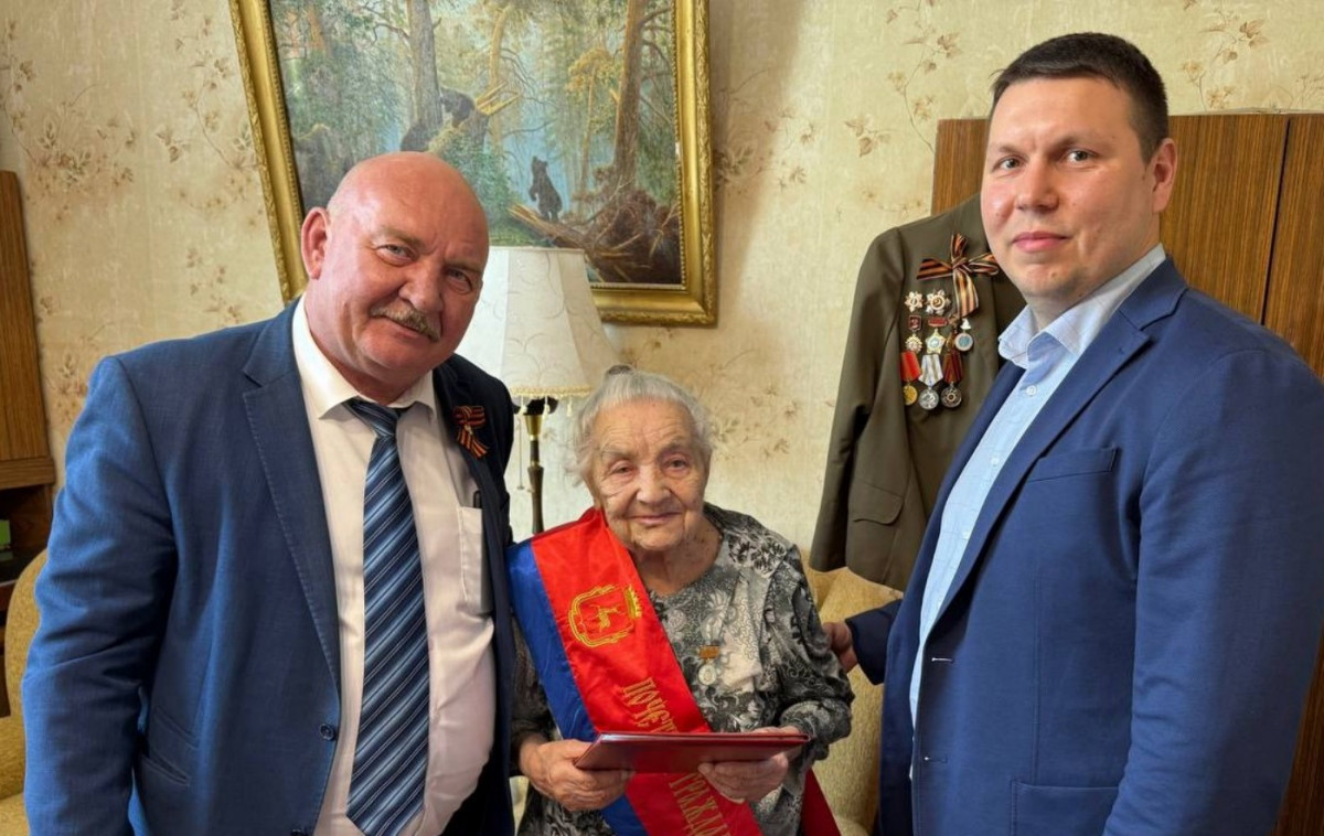 104-летней участнице войны Екатерине Жустевой вручили знак «Почетный гражданин Нижнего Новгорода»