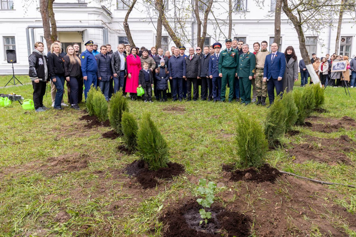 Клон легендарного «тополя Победы» высадили в Нижнем Новгороде на территории Сада памяти НГТУ