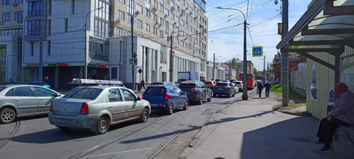 Серьезные пробки сковали центр Нижнего Новгорода 7 мая