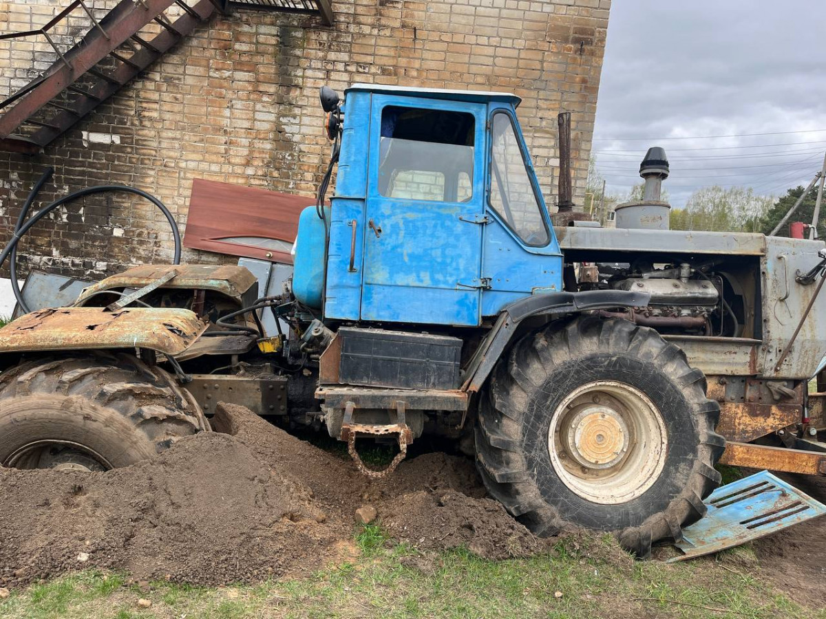 В Городецком округе молодой человек решил прокатиться на тракторе, но не справился с управлением