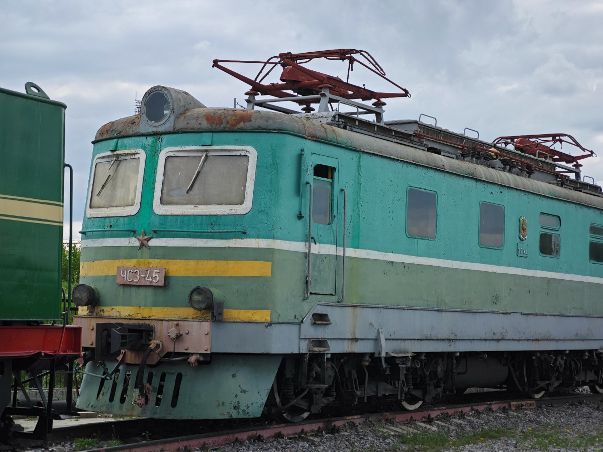 Электровоз ЧС3−45 появился в нижегородском музее «Паровозы России»