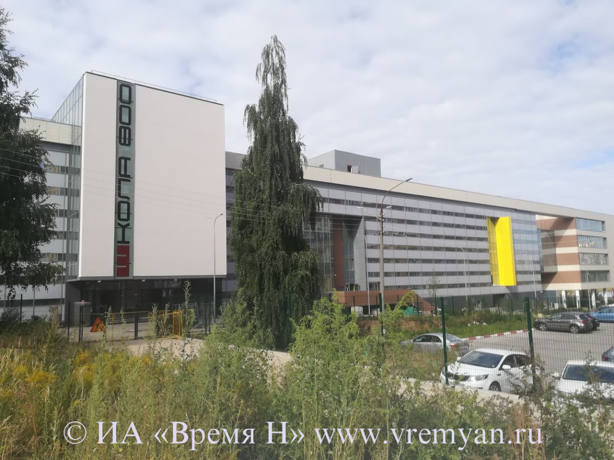 Человека жестоко избили в кабинете «Школы 800» в Верхних Печерах