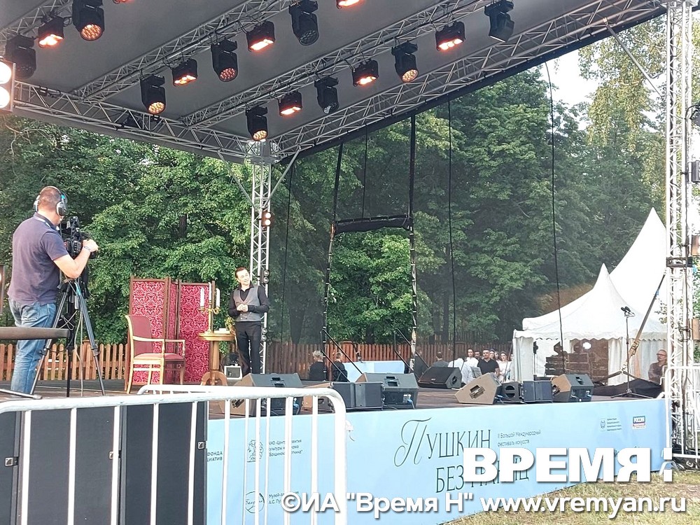Сергей Безруков прочитал стихи Пушкина на фестивале в Большом Болдине