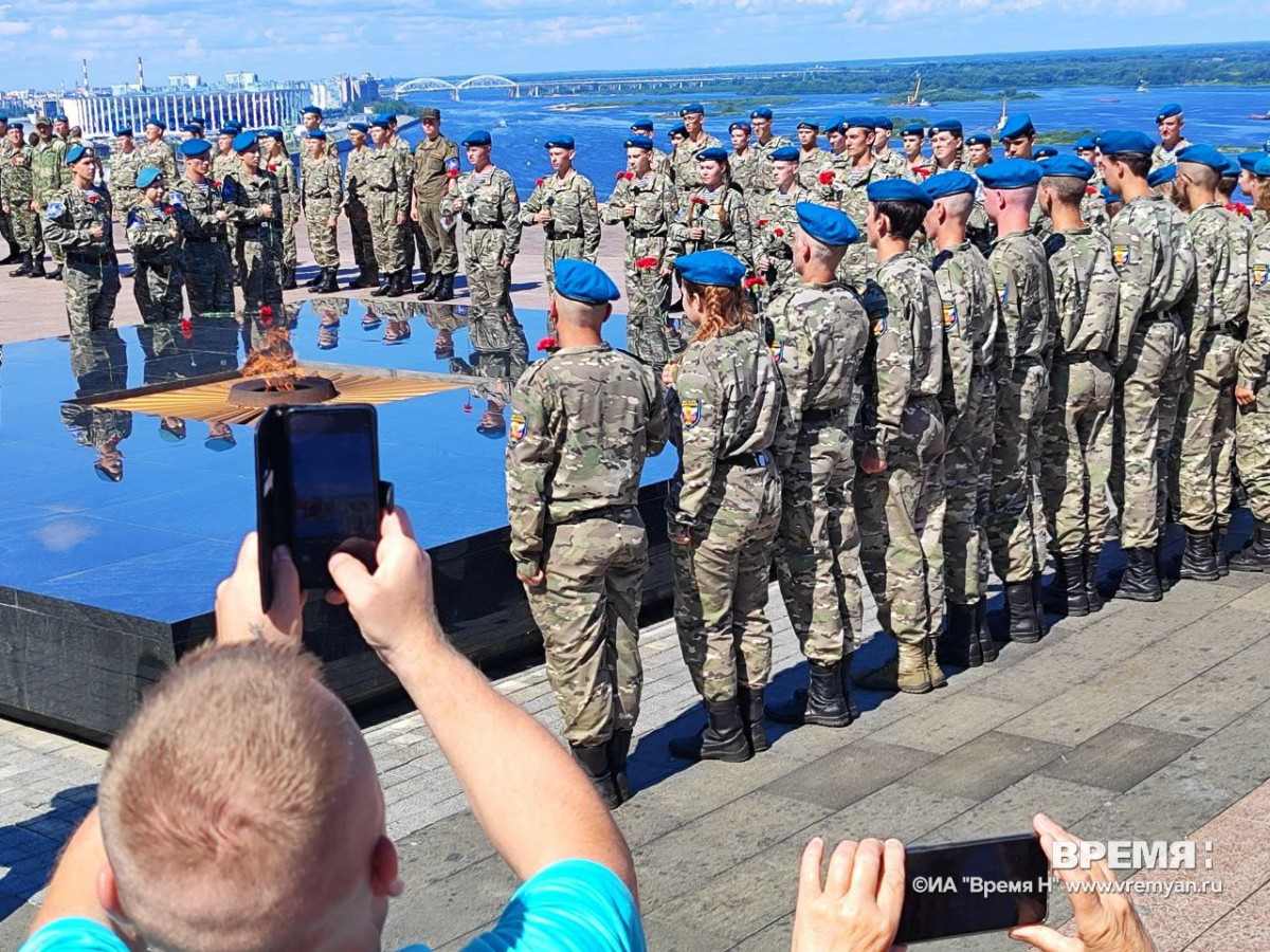 Нижегородских воспитанников лагеря «Хочу стать десантником» поздравили с окончанием третьей смены