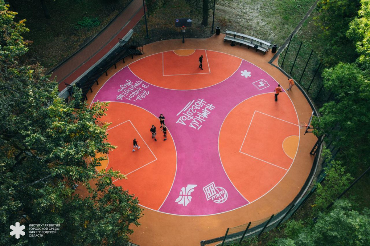 Новая площадка для стритбола открылась в Александровском саду