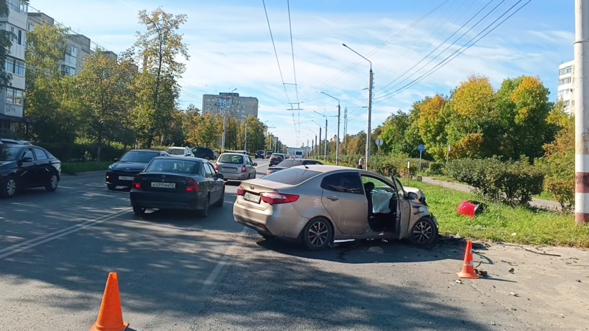 Подросток и трое взрослых пострадали в массовом ДТП в Дзержинске