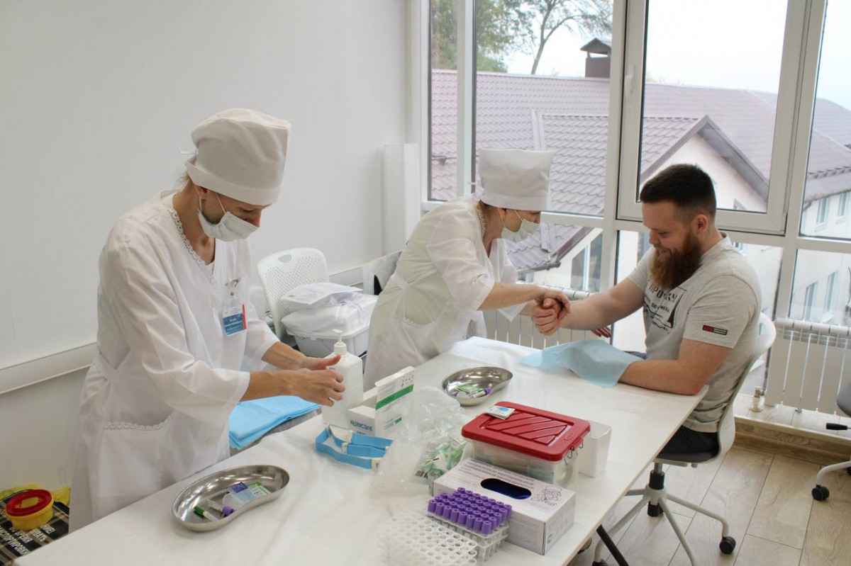 Участники программы «Герои. Нижегородская область» и сотрудники КУПНО приняли участие в акции по типированию крови