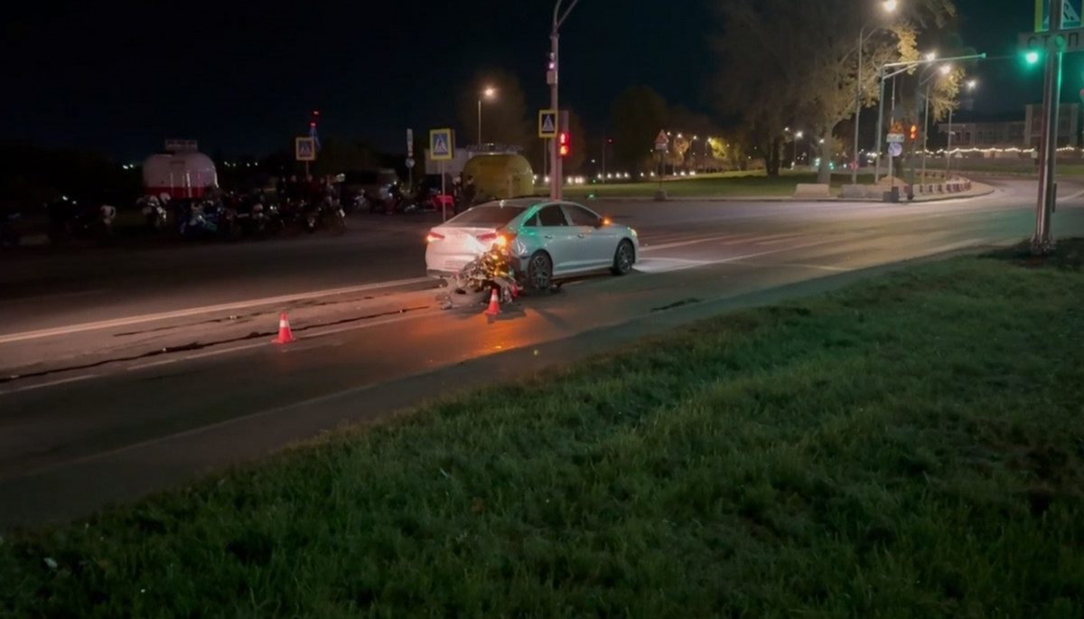 Мотоцикл въехал в легковушку на Георгиевском съезде