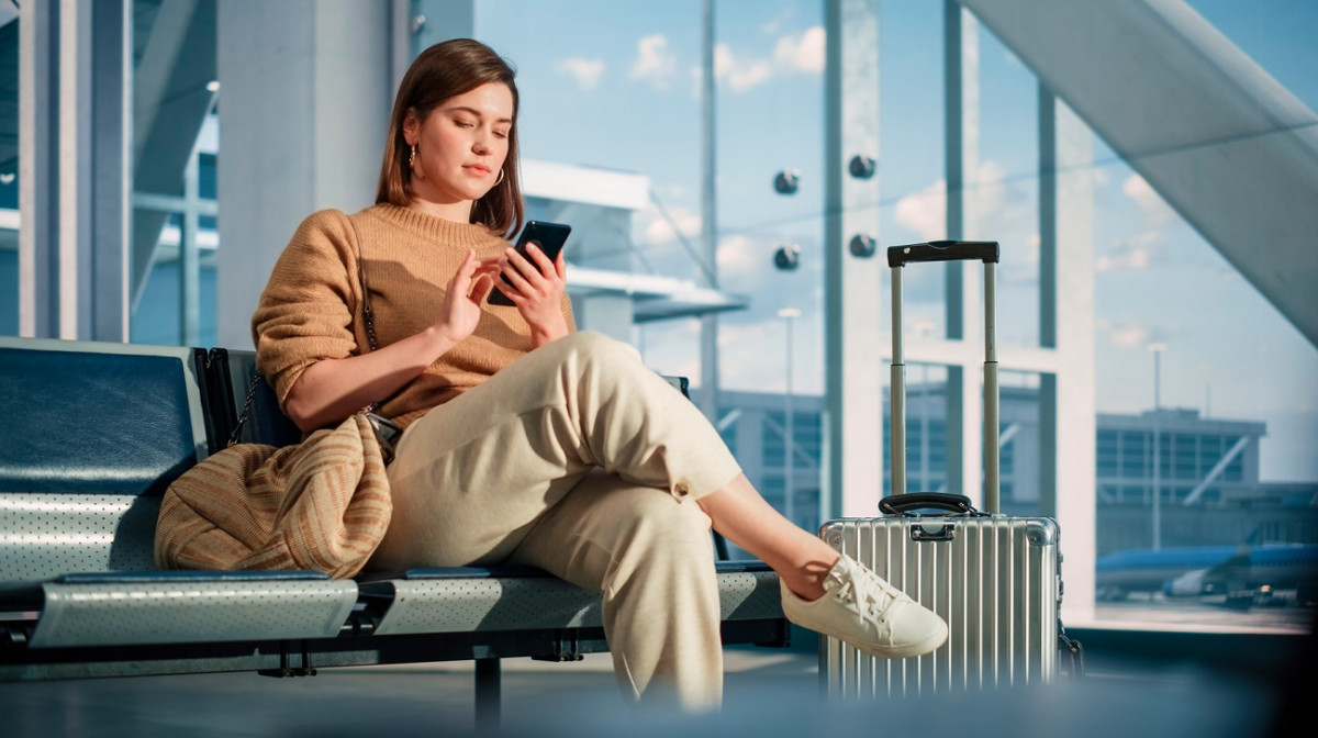 Клиенты Т2 могут открыть карты VISA и Mastercard банков СНГ в приложении оператора