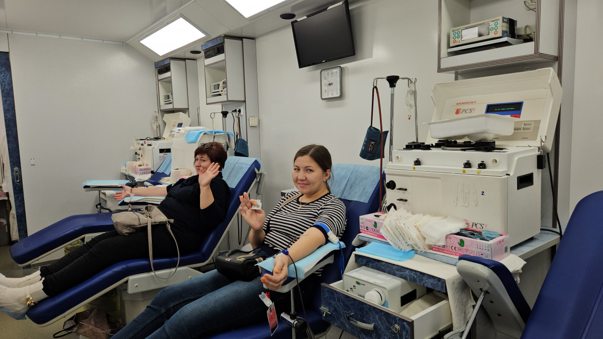 Энергетики сдали кровь в помощь нуждающимся детям и взрослым