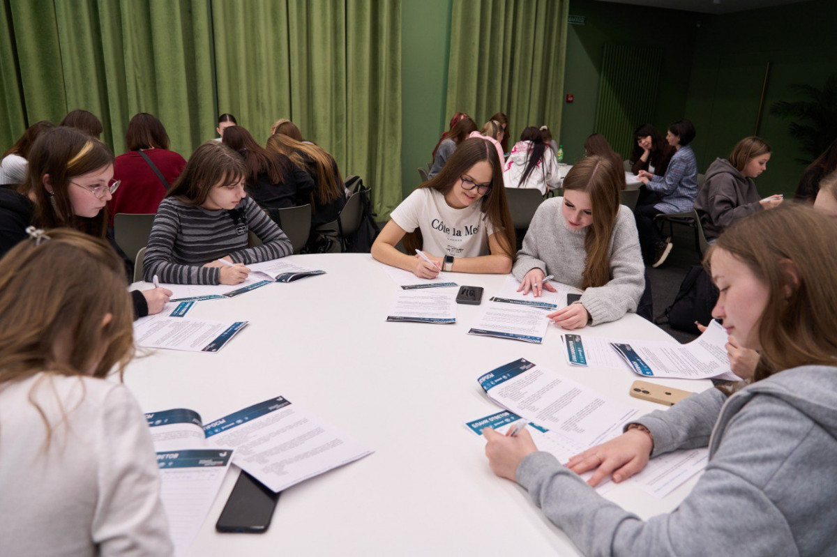 60 нижегородцев написали Большой этнографический диктант в Доме народного единства