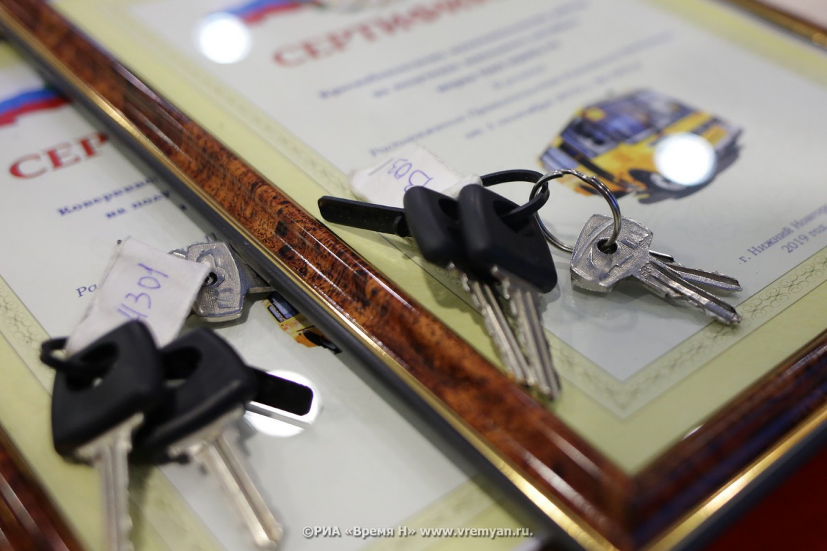 Ключи от новой квартиры вручили участнику СВО из Борского округа