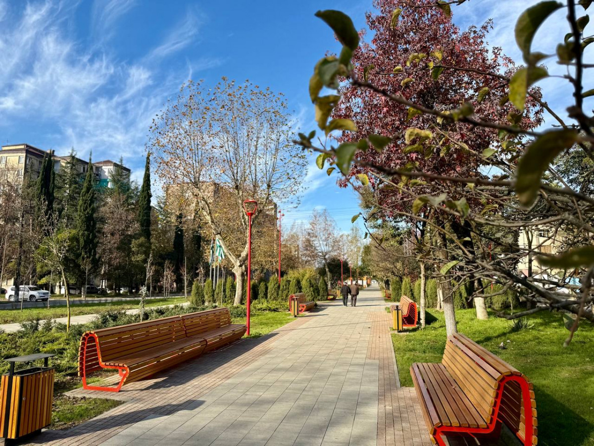 Юрий Шалабаев представил Сергею Кириенко «Нижегородский сквер» в Сухуме