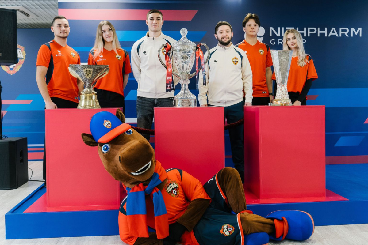 Главные трофеи ПФК ЦСКА представили в Нижнем Новгороде