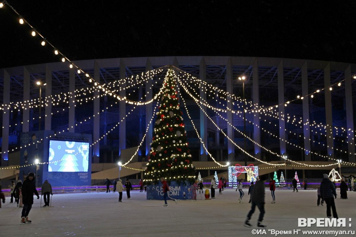 Ледовый каток открылся в нижегородском парке имени 1 Мая