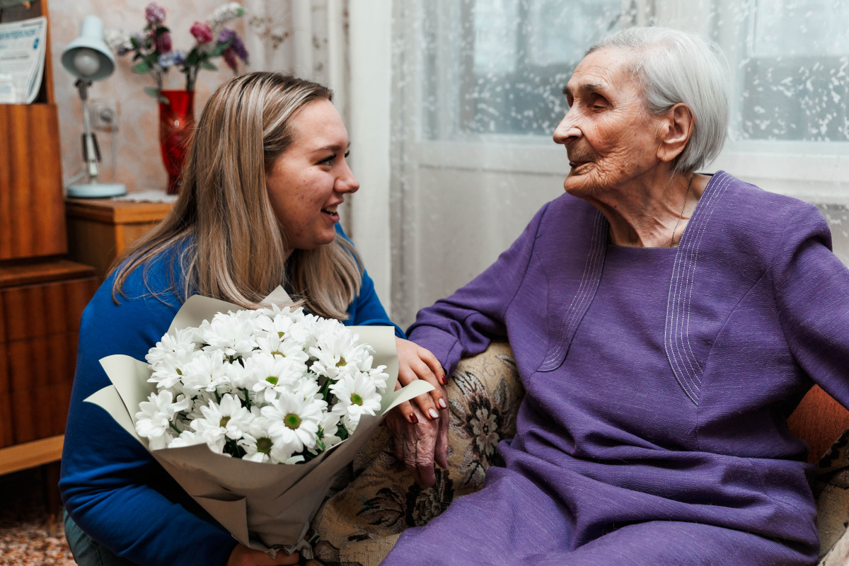 Волонтеры Победы поздравили нижегородскую труженицу тыла Марию Комолову со 105-летием