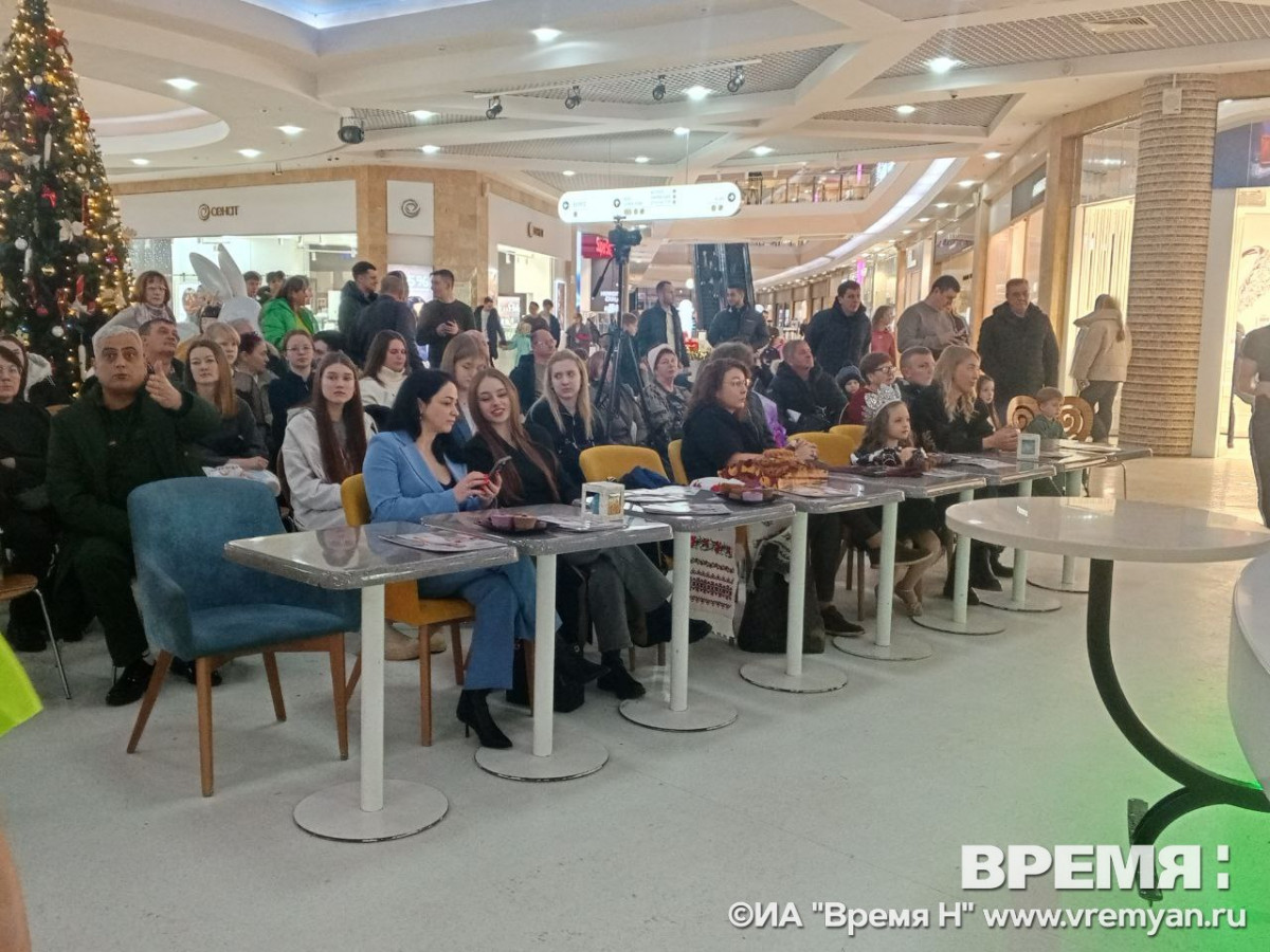 photo_5370793511038423193_y