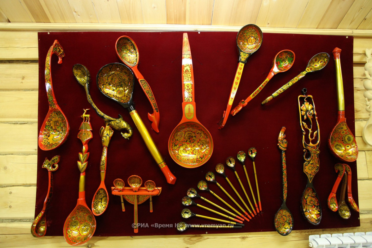 Нижегородские мастера хохломской росписи представили свое искусство на Днях русской культуры в Катаре