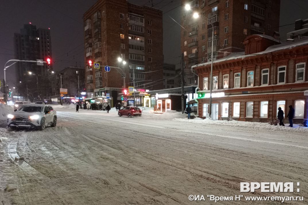 Дорожные службы будут всю ночь чистить Нижний Новгород от снега