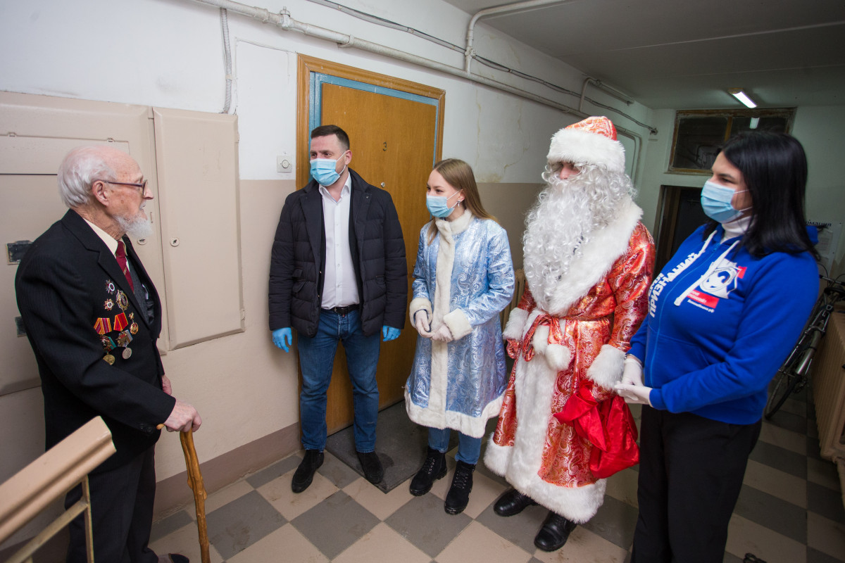 Нижегородские ветераны получают подарки и поздравления в преддверии Нового года