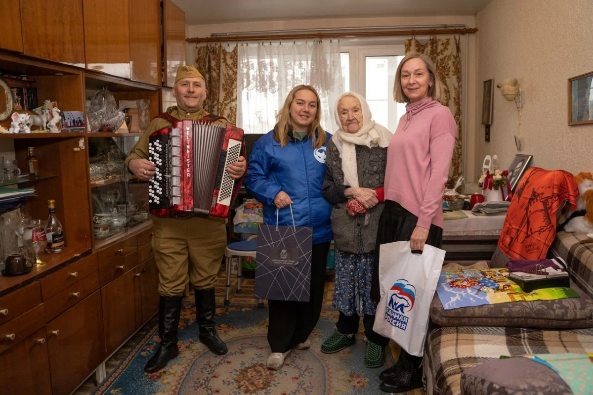 «Спасибо за Победу!»: ветеранов поздравляют по всей Нижегородской области