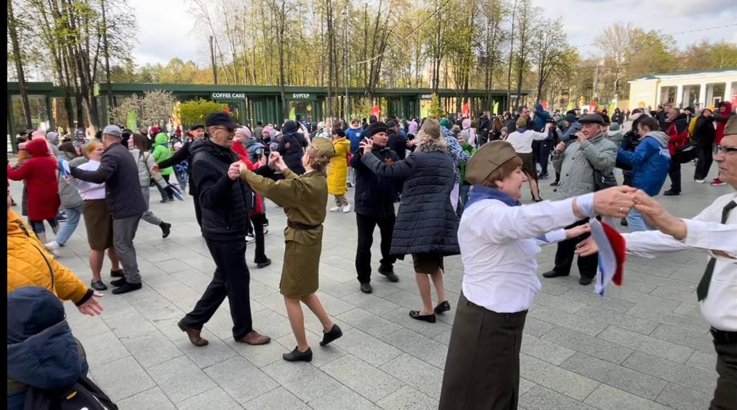 Акция «Вальс Победы» прошла в Нижегородской области в День Победы